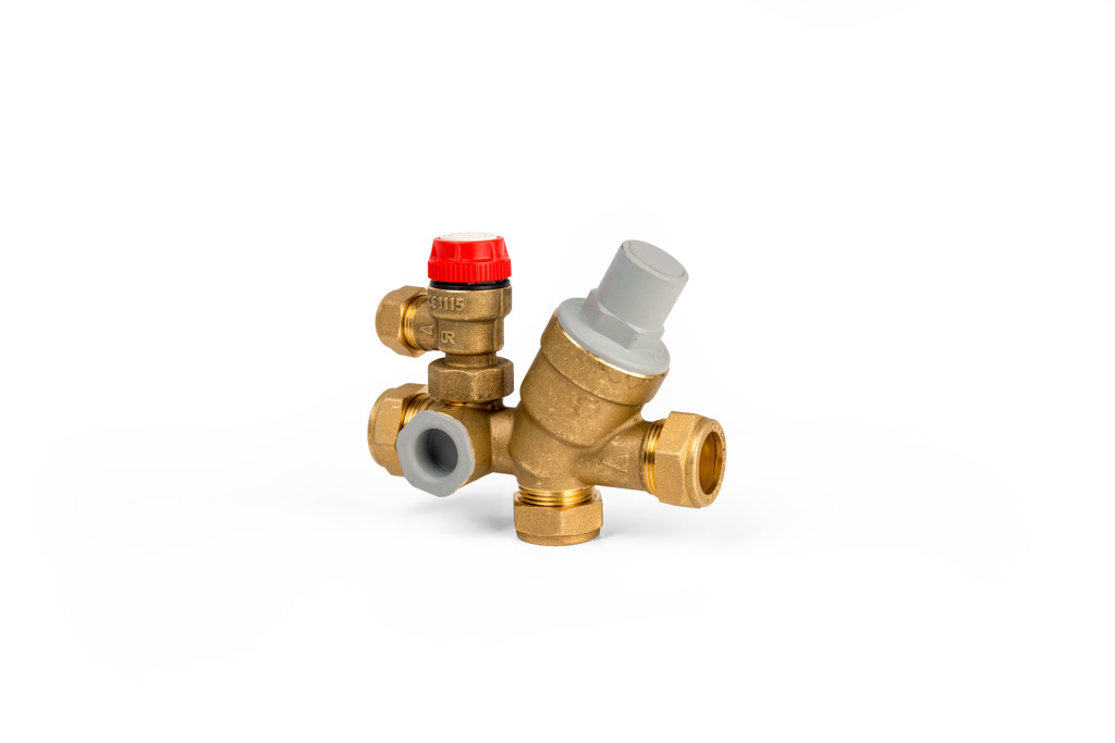 UVGS21822210 1 - Unvented Group Set 22mm 3 Bar PRV 6 Bar SRV 34 Female Vessel Connection 2