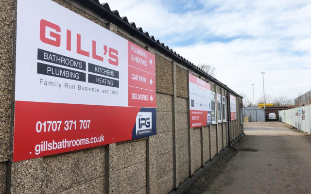 01 - Gills Plumbing & Heating - Welwyn - Signage