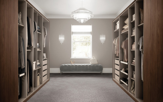 Dressing room storage