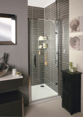 Embrace Hinged Door Alcove